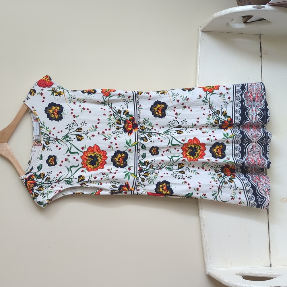 EUC New York & Company Floral Dress